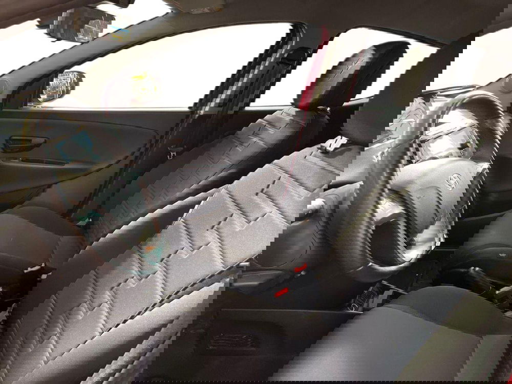 Lancia Ypsilon usata a Bari (7)