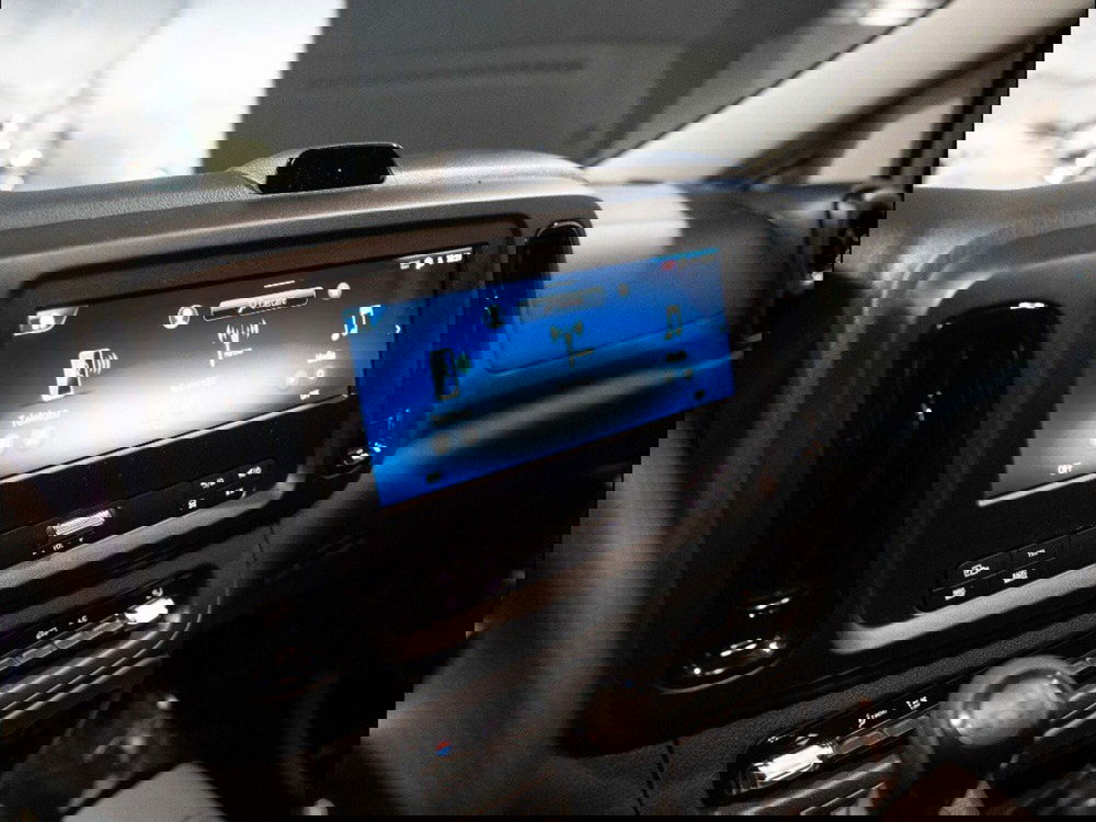 Mercedes-Benz Vito nuova a Ancona (13)