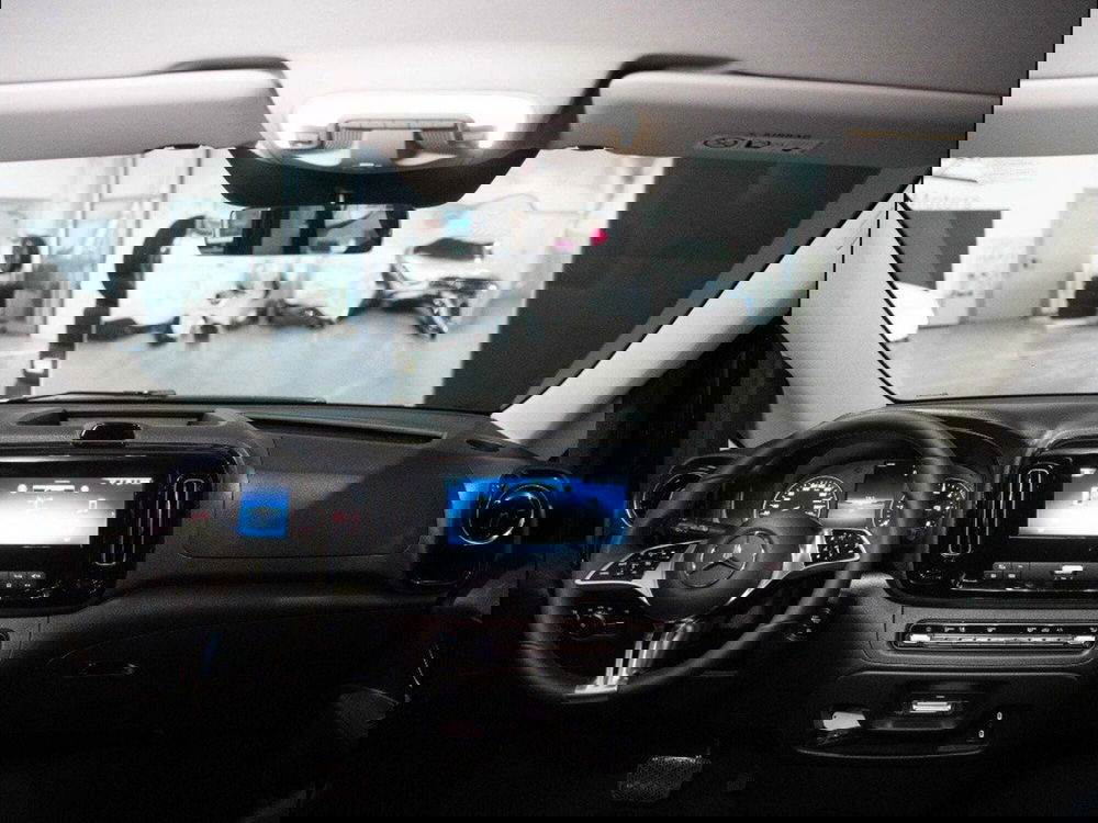 Mercedes-Benz Vito nuova a Ancona (13)