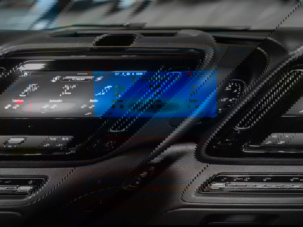 Mercedes-Benz Vito nuova a Ancona (14)