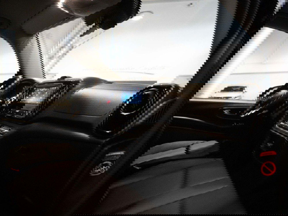 Mercedes-Benz Vito nuova a Ancona (15)