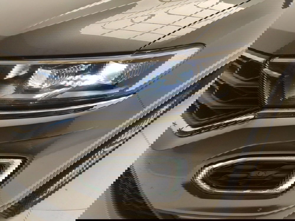 Volkswagen T-Roc usata a Avellino (9)