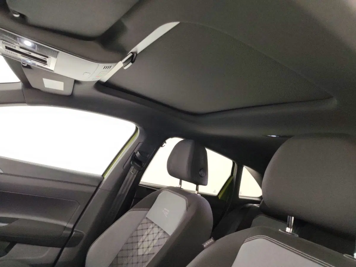 Volkswagen Taigo usata a Massa-Carrara (10)