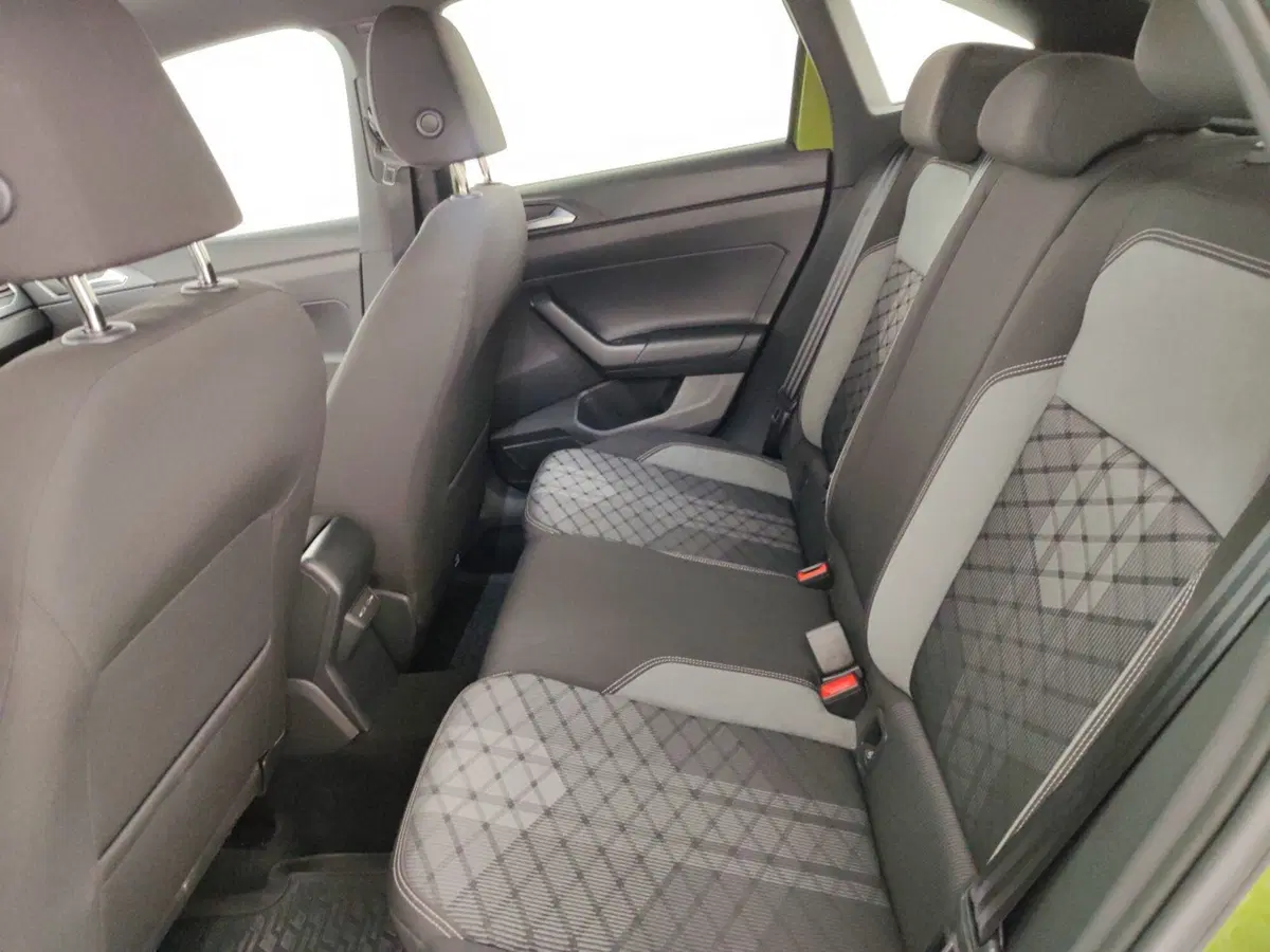 Volkswagen Taigo usata a Massa-Carrara (11)