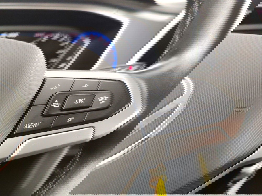 Volkswagen T-Roc usata a Massa-Carrara (13)