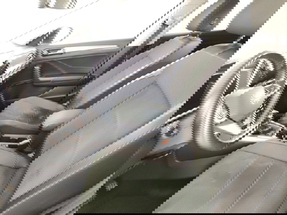 Volkswagen T-Roc usata a Massa-Carrara (7)