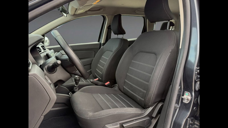 Dacia Duster usata a Palermo (11)