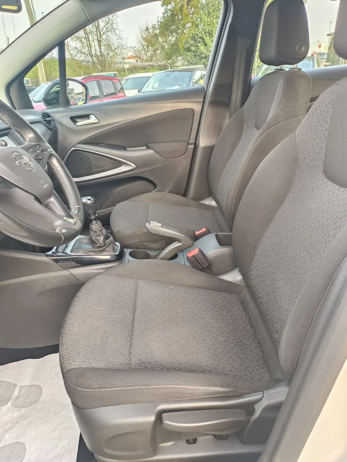 Opel Crossland usata a Lucca (10)