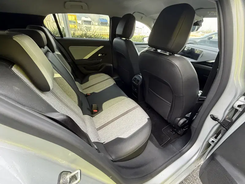 Opel Astra usata a Frosinone (18)
