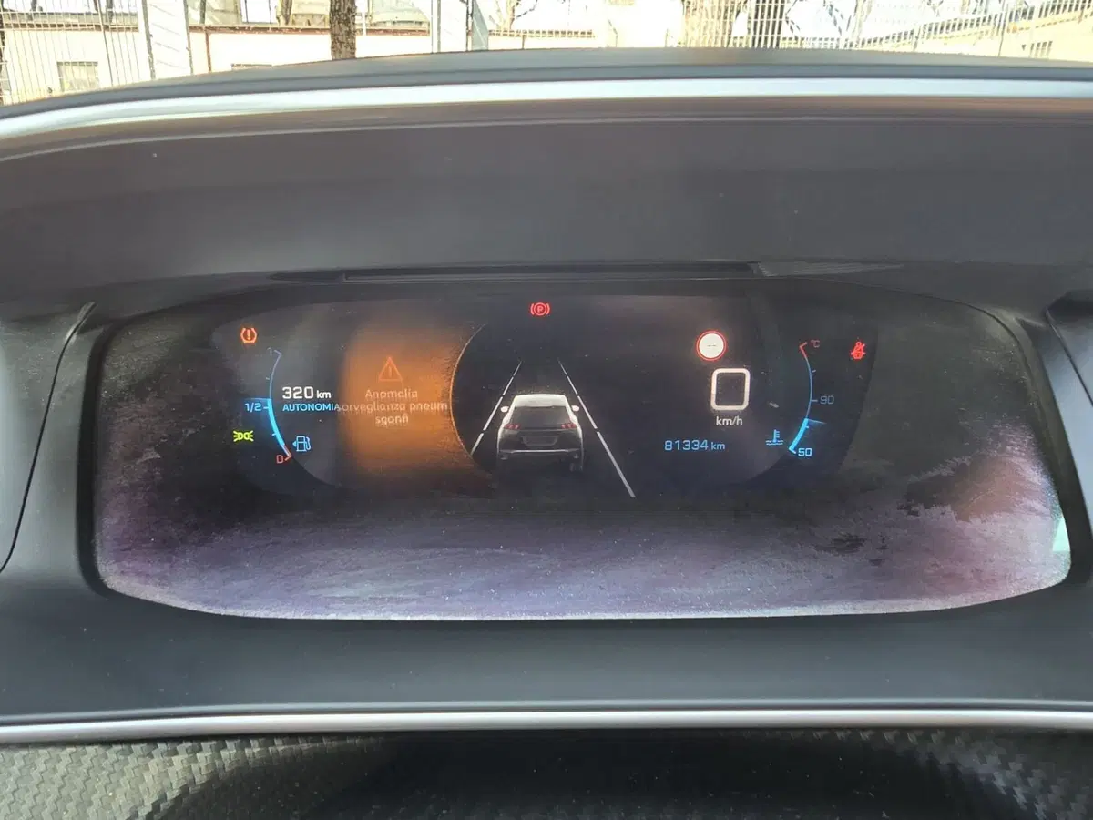 Peugeot 2008 usata a Massa-Carrara (9)