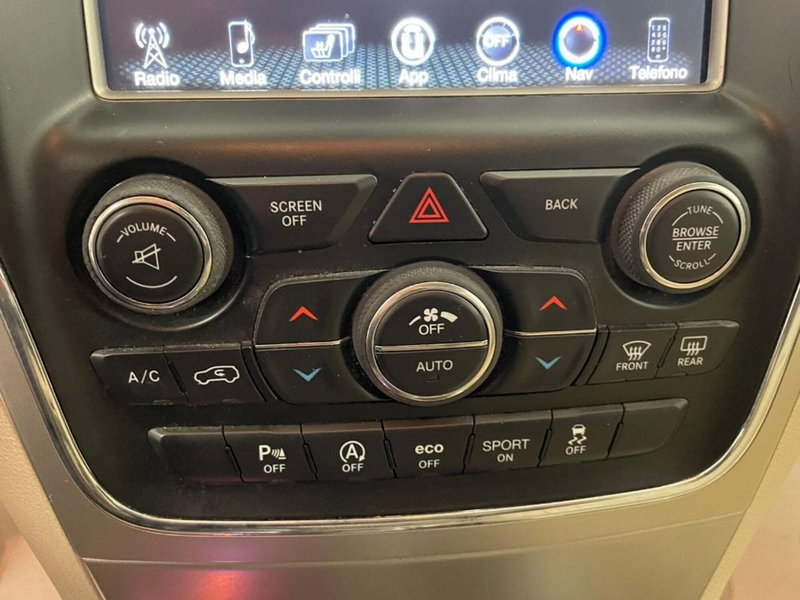 Jeep Grand Cherokee usata a Palermo (7)