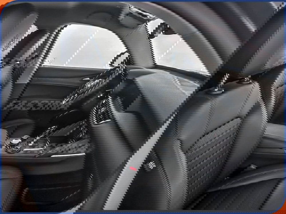 Alfa Romeo Stelvio usata a Milano (14)