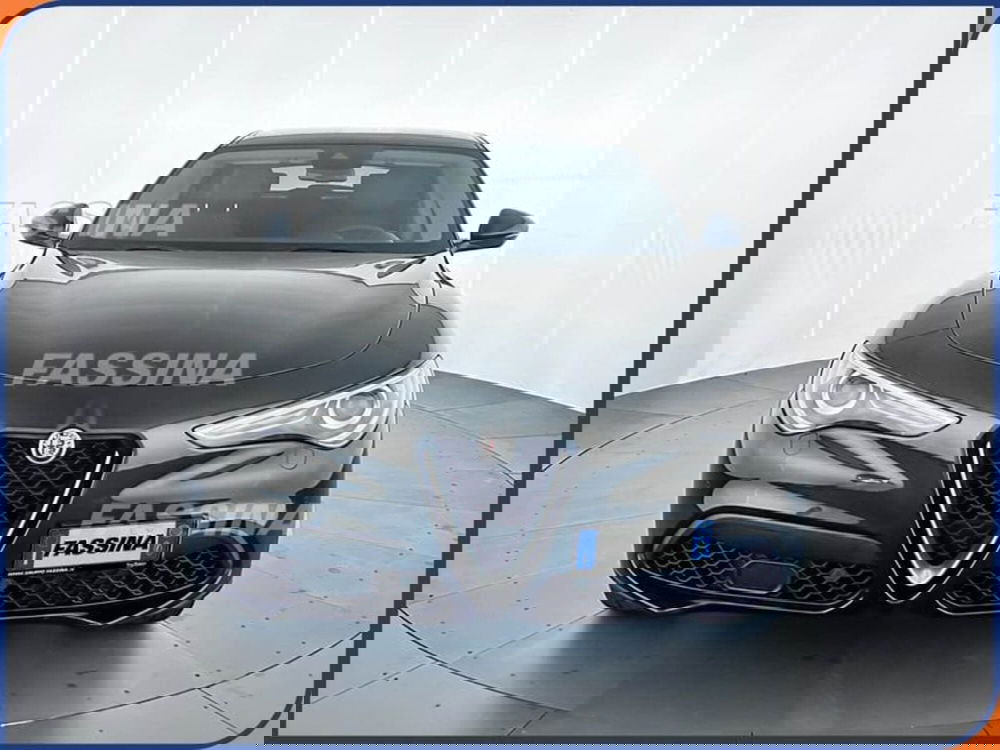 Alfa Romeo Stelvio usata a Milano (2)