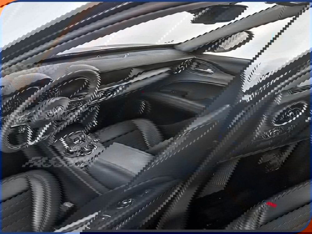 Alfa Romeo Stelvio usata a Milano (9)