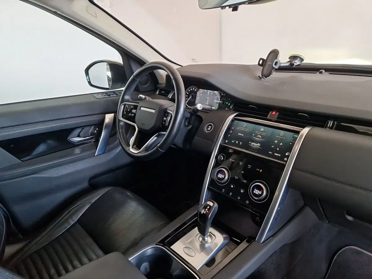 Land Rover Discovery Sport usata a Modena (10)