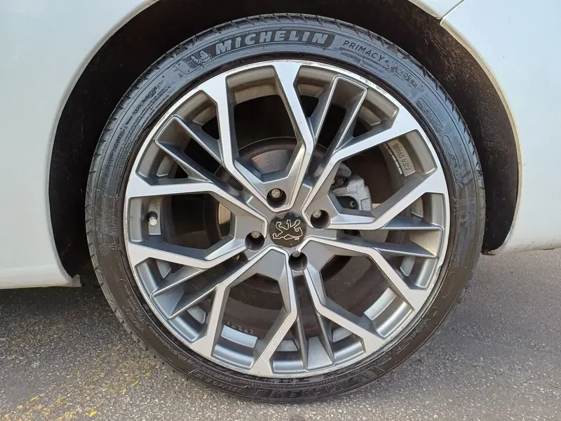 Peugeot 308 Cabrio usata a Modena (6)