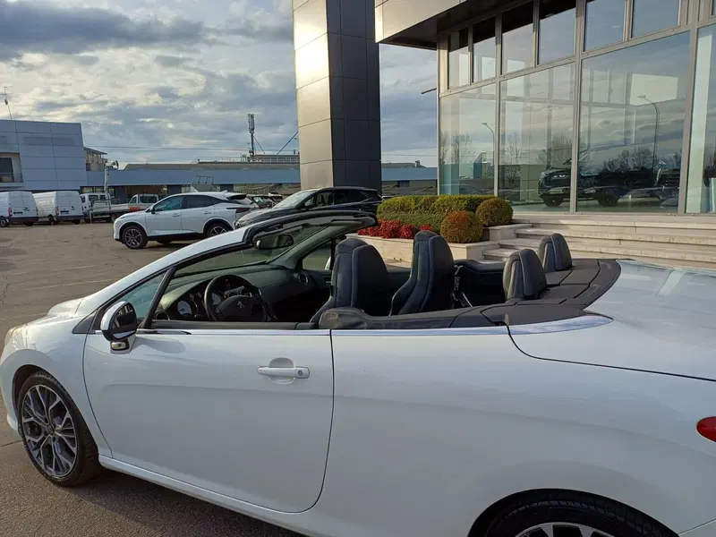 Peugeot 308 Cabrio usata a Modena (9)