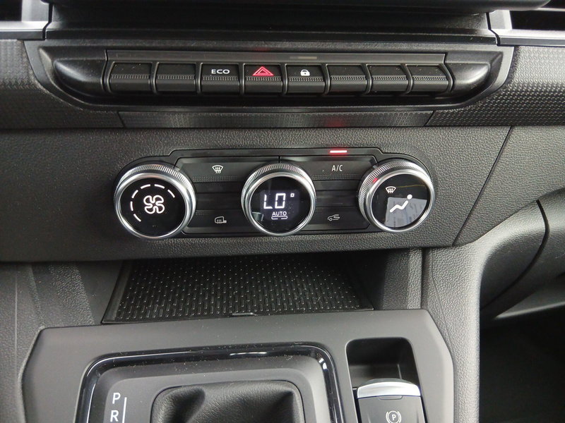 Renault Kangoo Furgone nuova a Latina (16)
