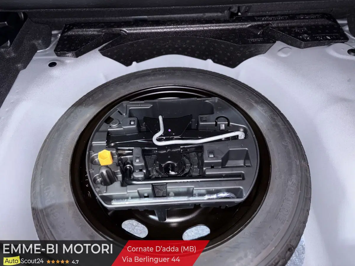 Jeep Avenger nuova a Monza e Brianza (14)