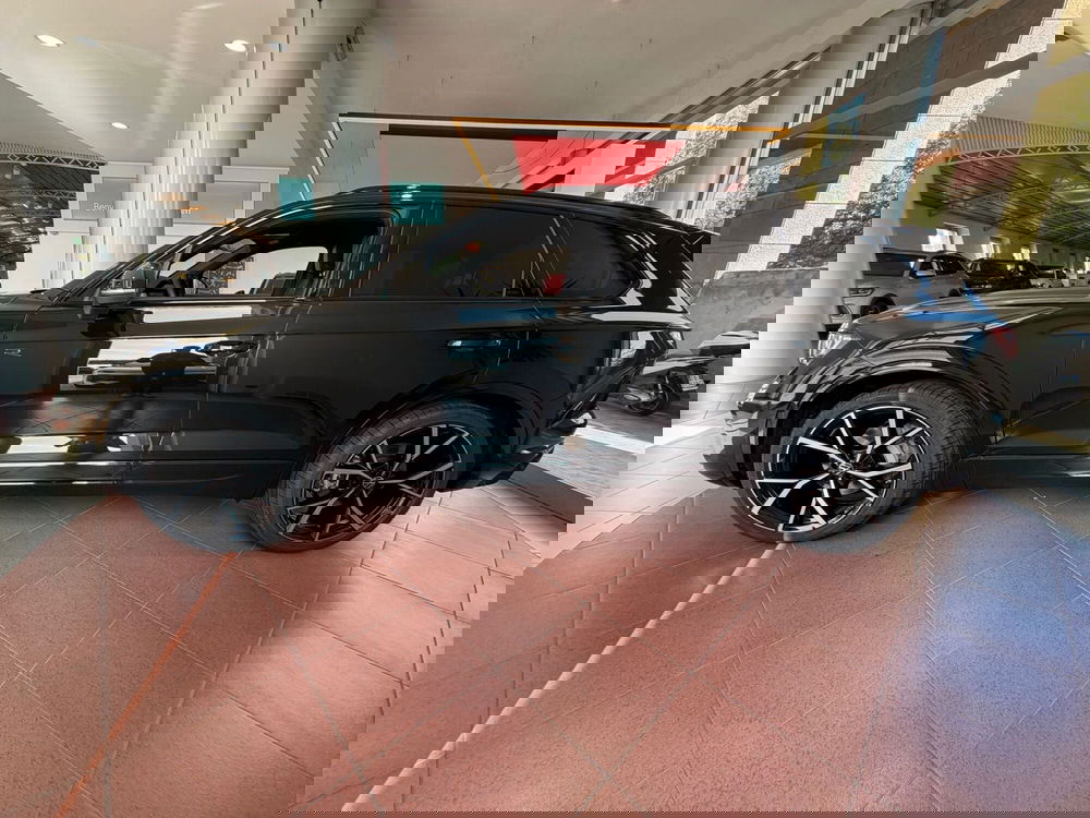 Volkswagen Touareg nuova a Genova (2)