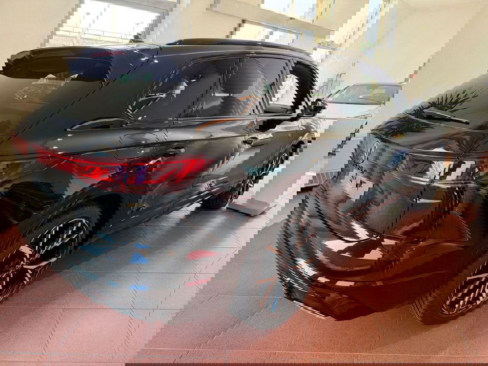 Volkswagen Touareg nuova a Genova (3)