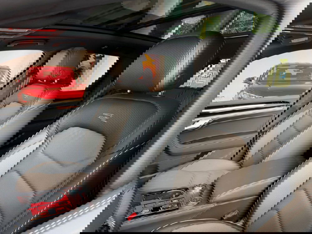 Volkswagen Touareg nuova a Genova (6)