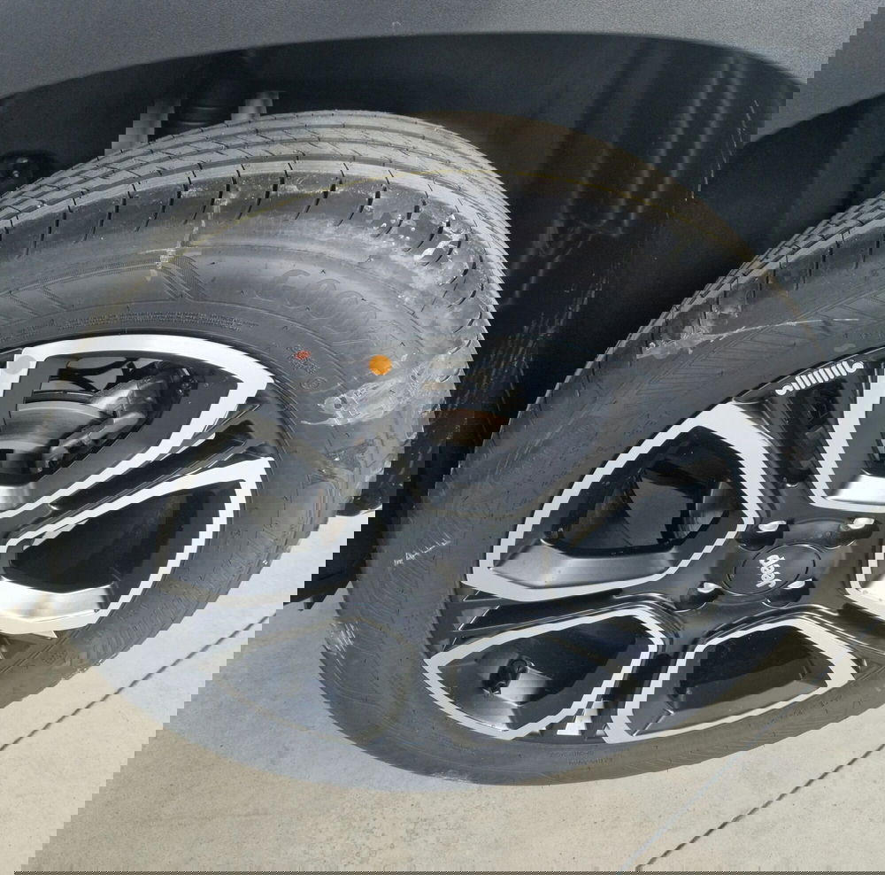 Jeep Avenger nuova a Terni (15)