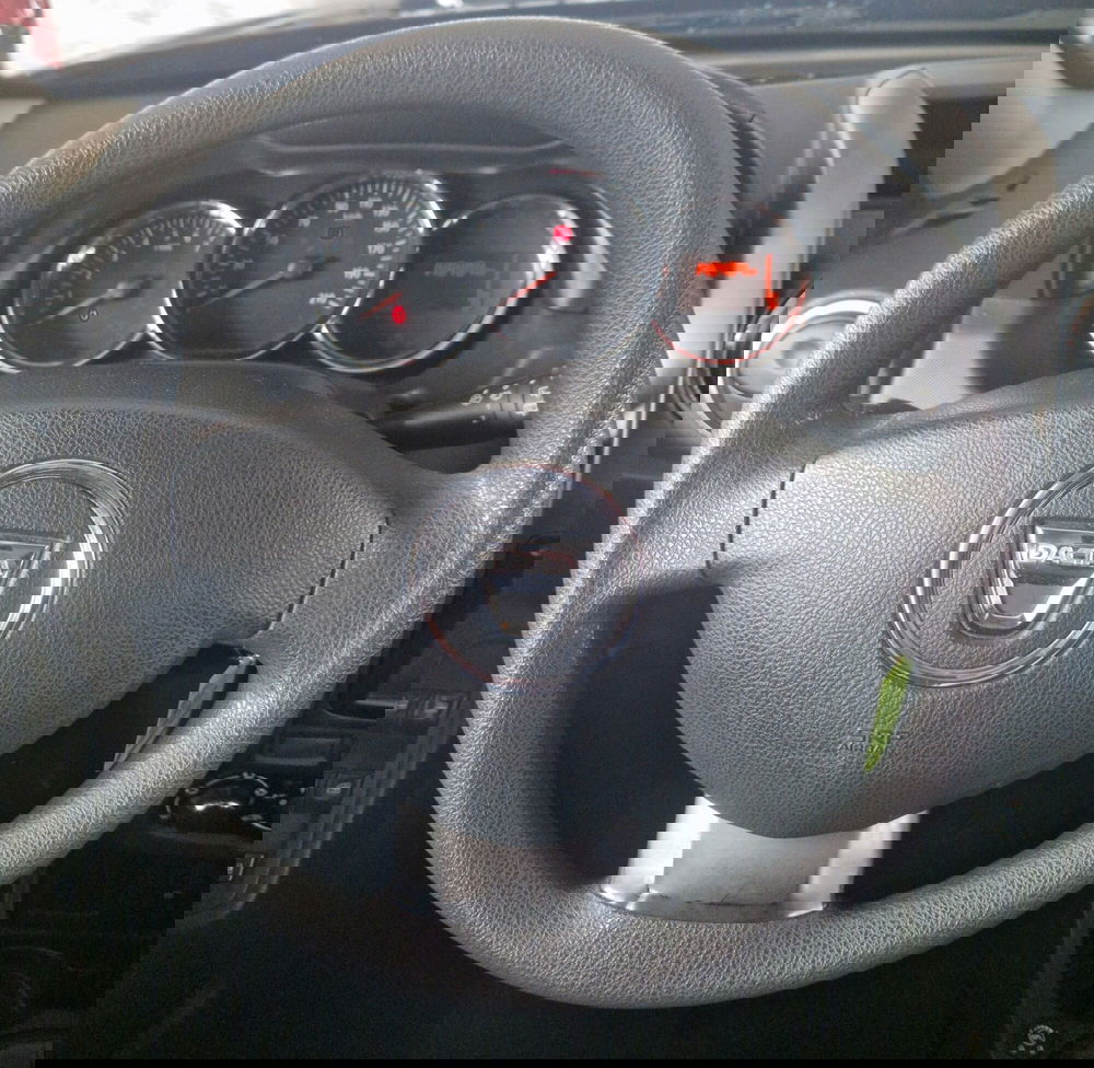 Dacia Duster usata a Terni (12)