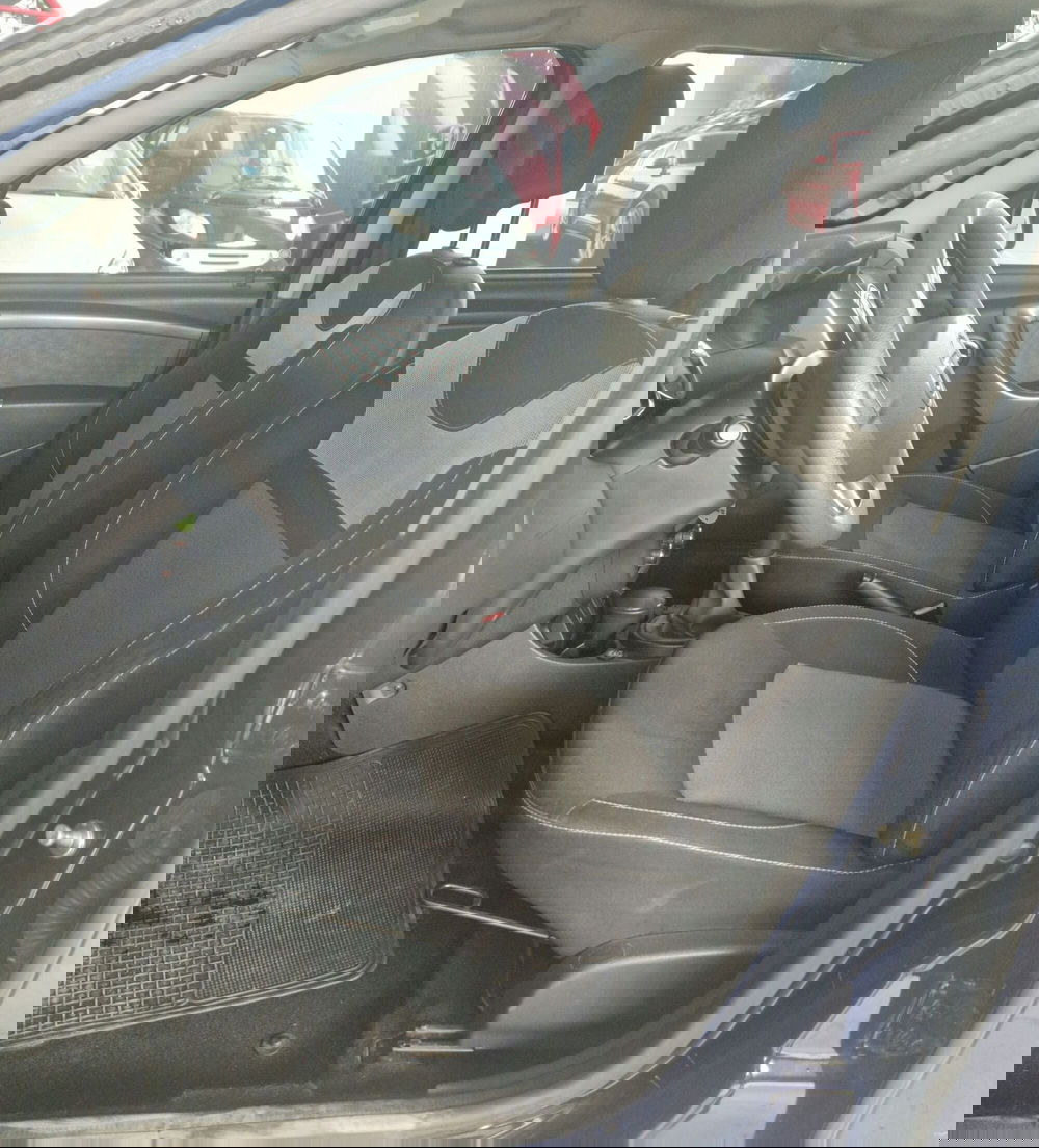 Dacia Duster usata a Terni (7)