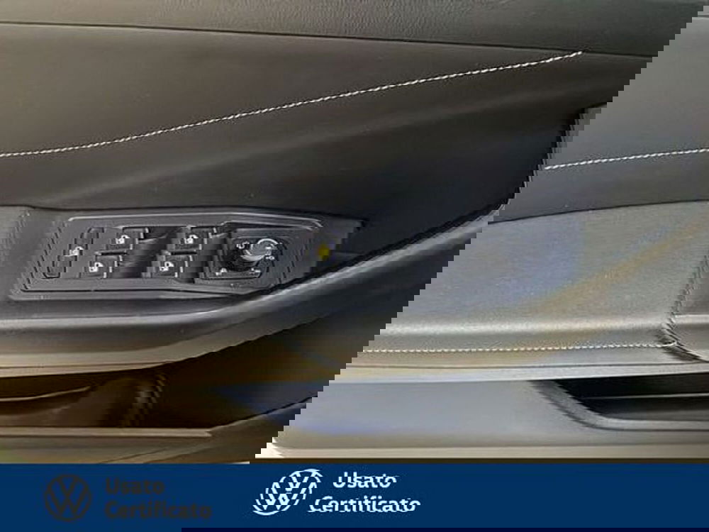 Volkswagen T-Roc usata a Vicenza (18)