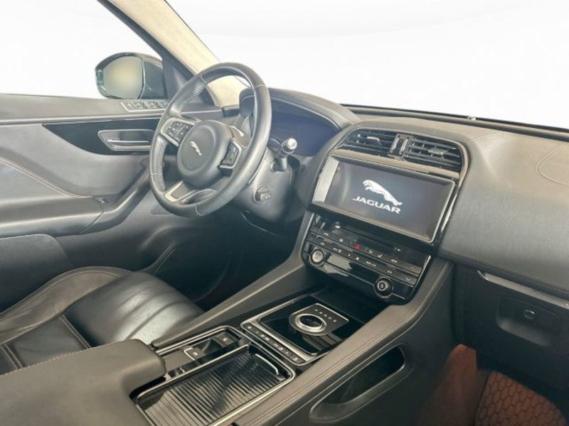 Jaguar F-Pace usata a Modena (13)