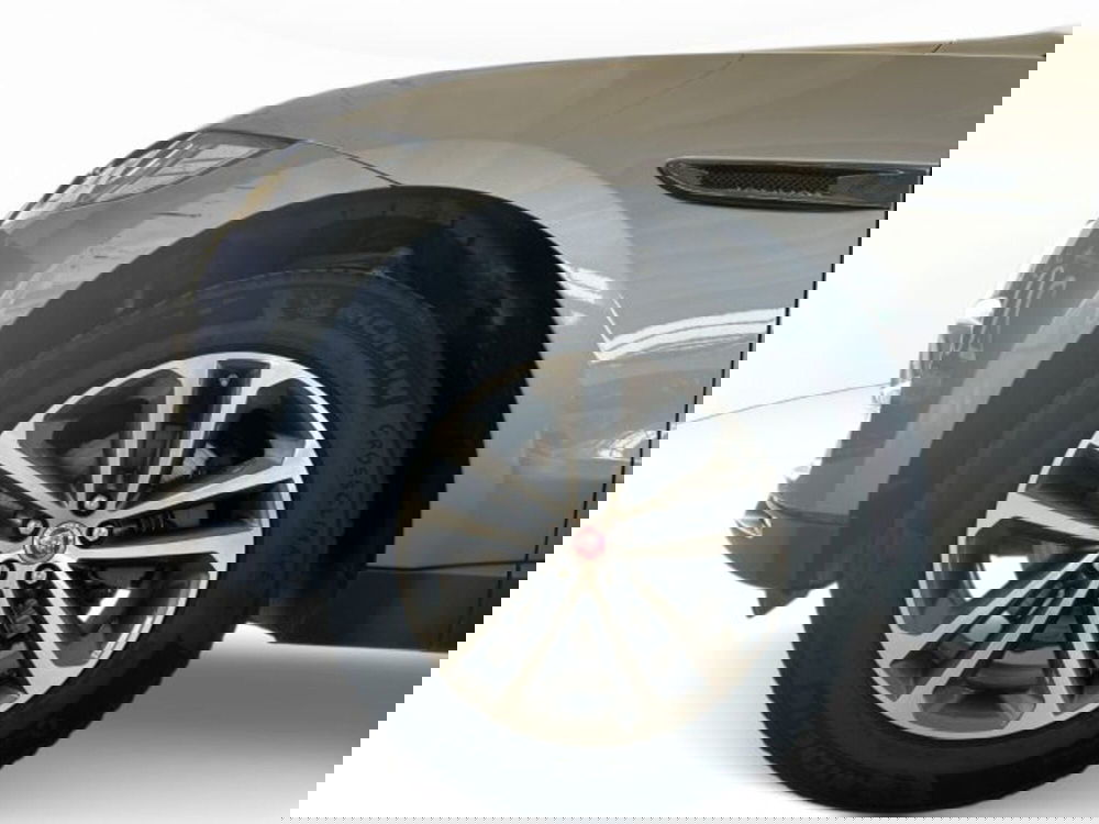 Jaguar F-Pace usata a Modena (9)