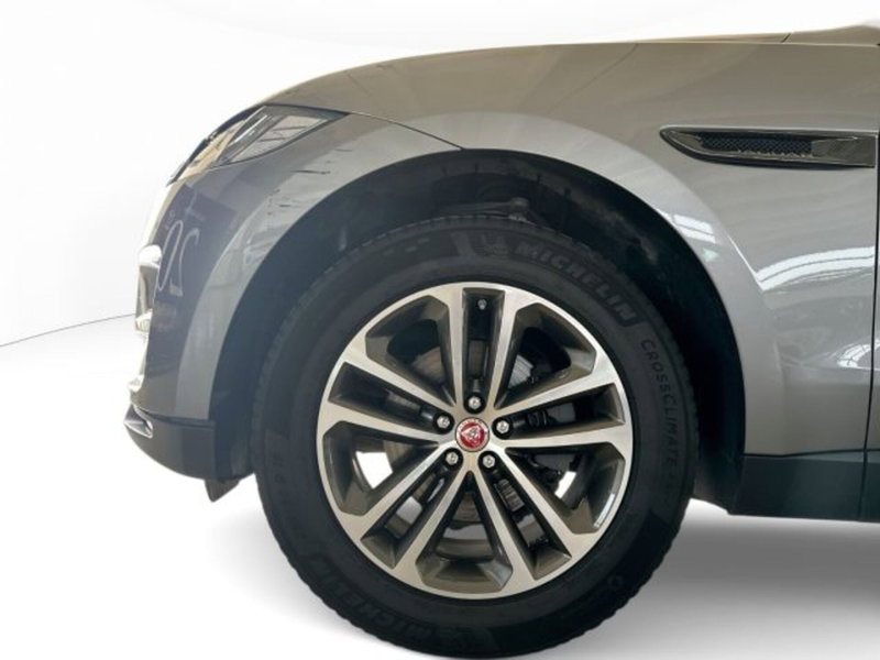 Jaguar F-Pace usata a Modena (9)