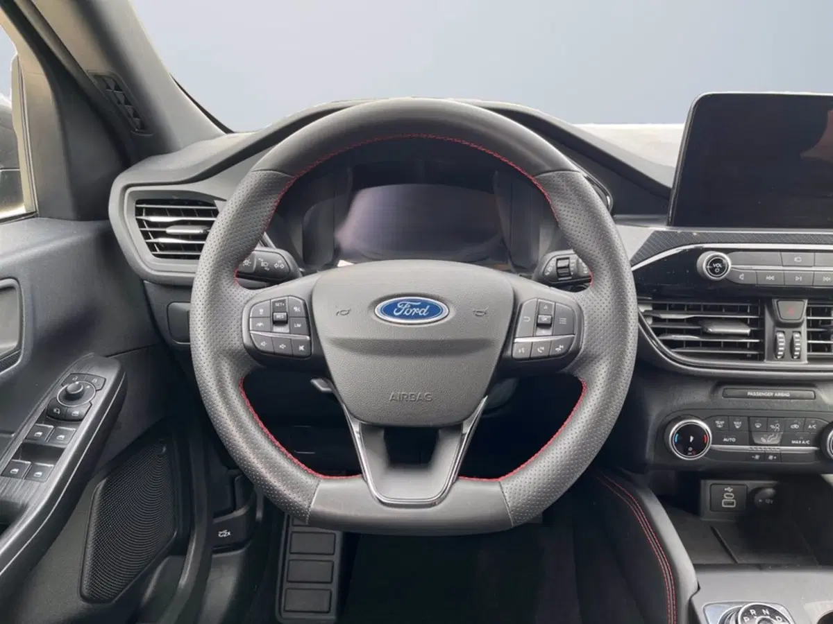 Ford Kuga usata a Milano (13)