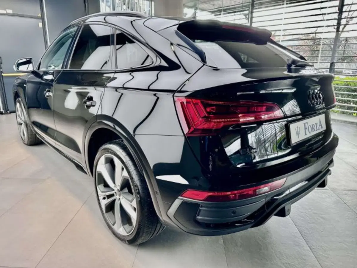 Audi Q5 Sportback usata a Torino (8)