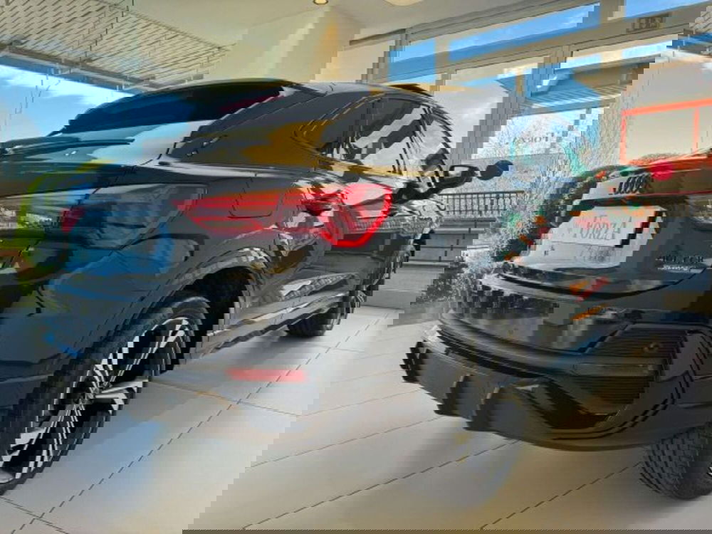 Audi Q3 Sportback nuova a Torino (15)