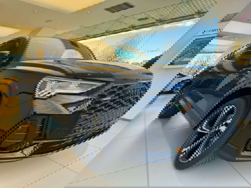 Audi Q3 Sportback nuova a Torino (3)