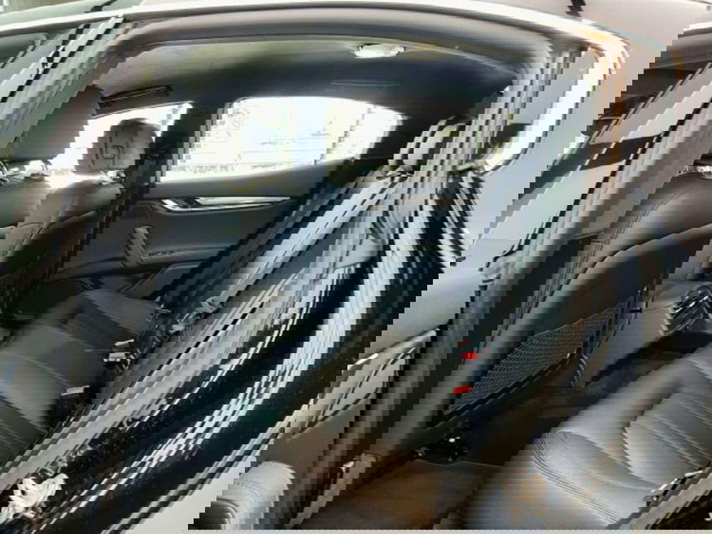 Maserati Ghibli usata a Torino (11)