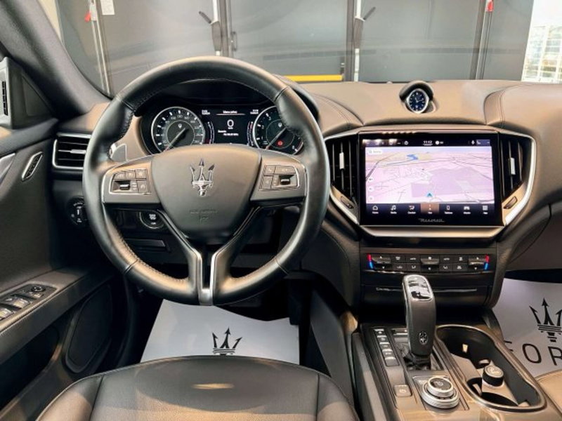 Maserati Ghibli usata a Torino (8)