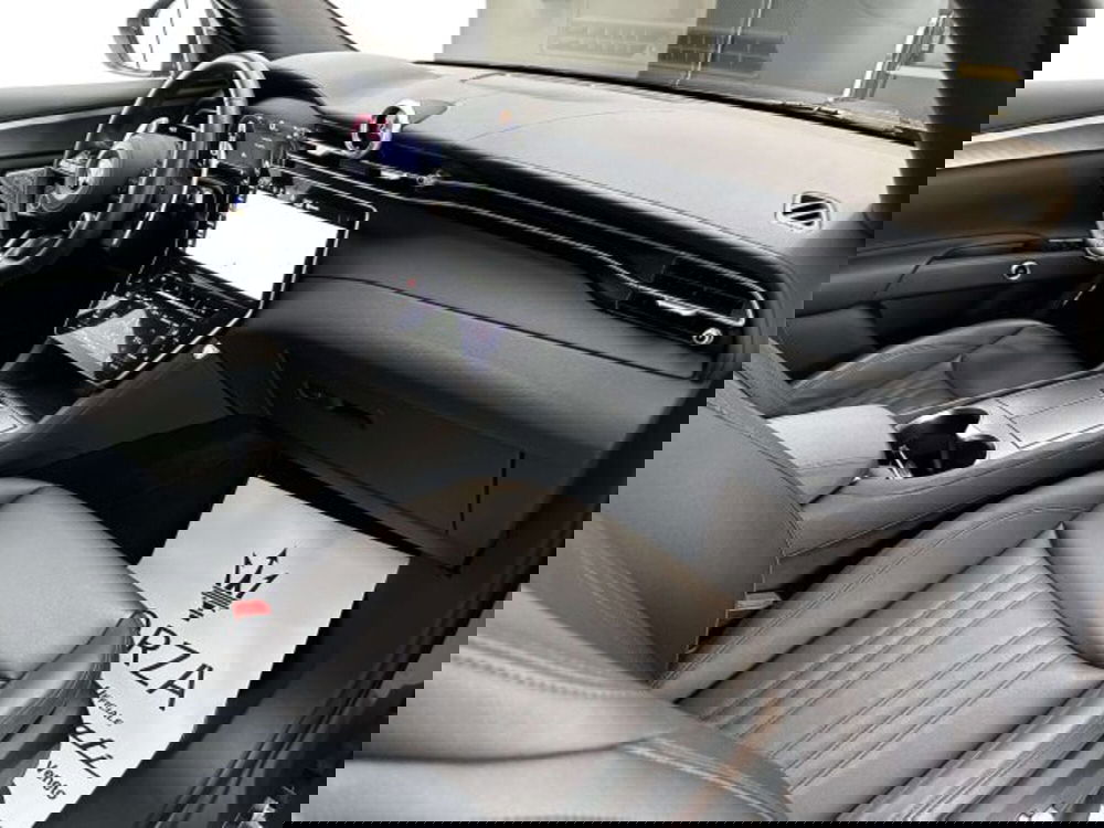 Maserati Grecale usata a Torino (12)