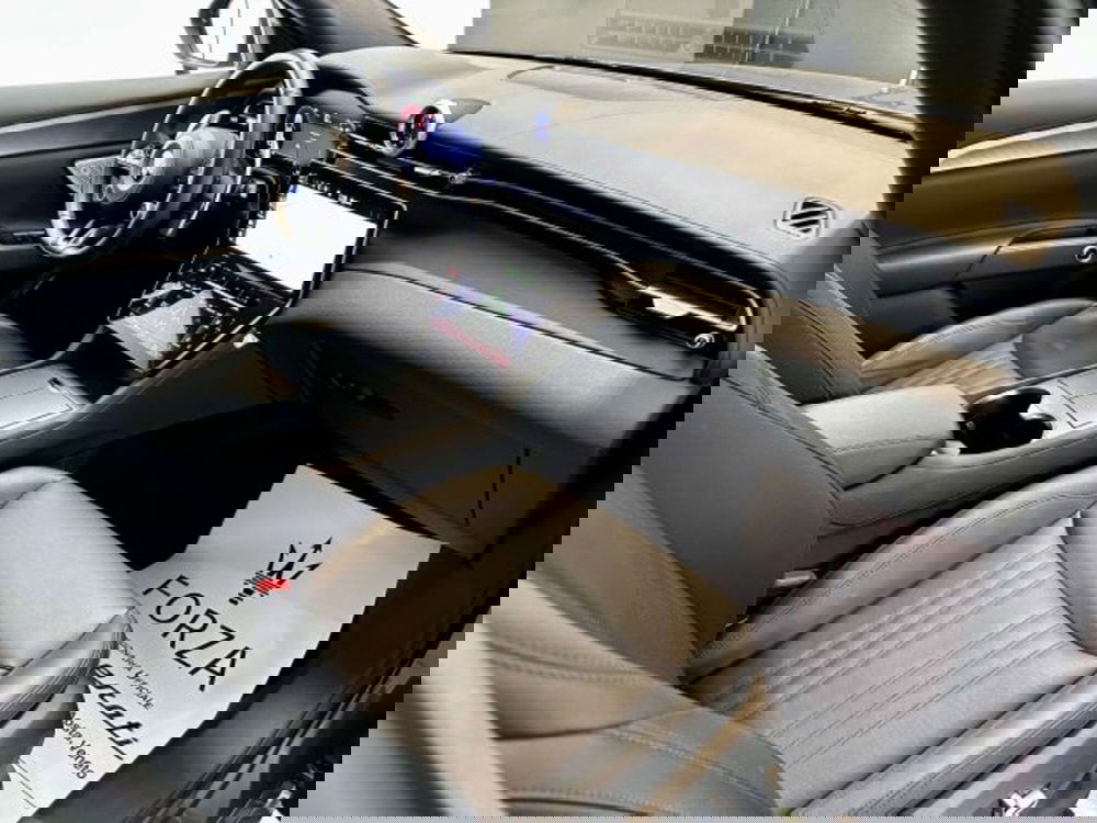 Maserati Grecale usata a Torino (12)