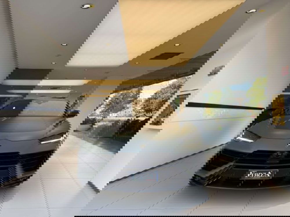 Lamborghini Urus usata a Torino (2)