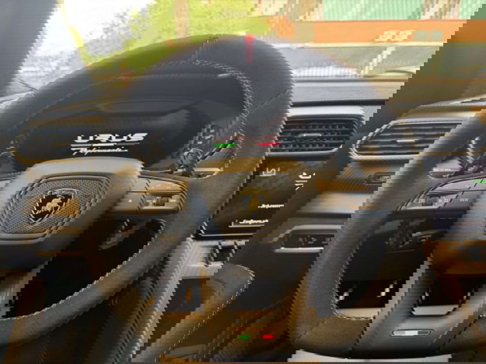 Lamborghini Urus usata a Torino (5)
