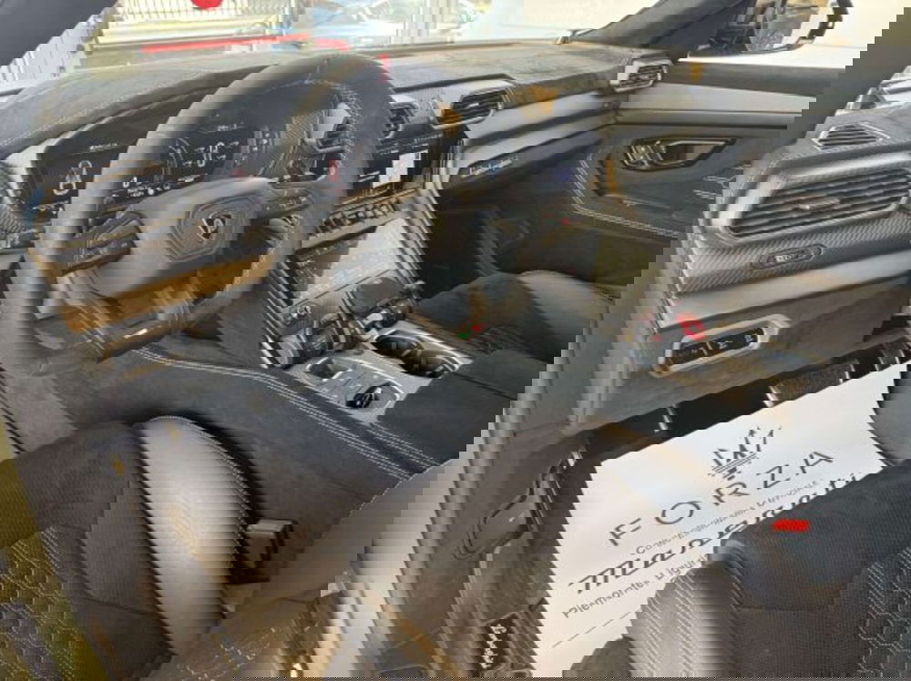 Lamborghini Urus usata a Torino (7)