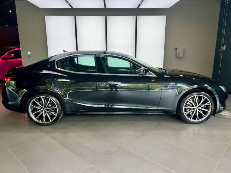 Maserati Ghibli nuova a Torino (2)