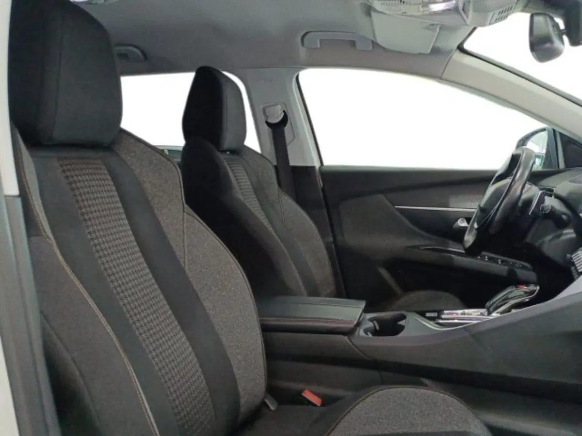 Peugeot 5008 usata a Catania (10)