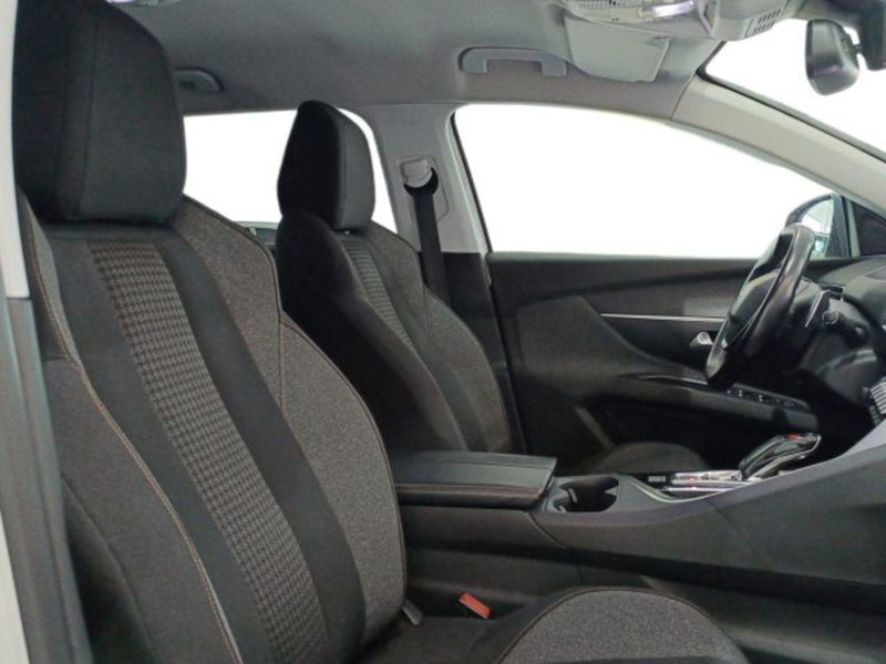 Peugeot 5008 usata a Catania (10)