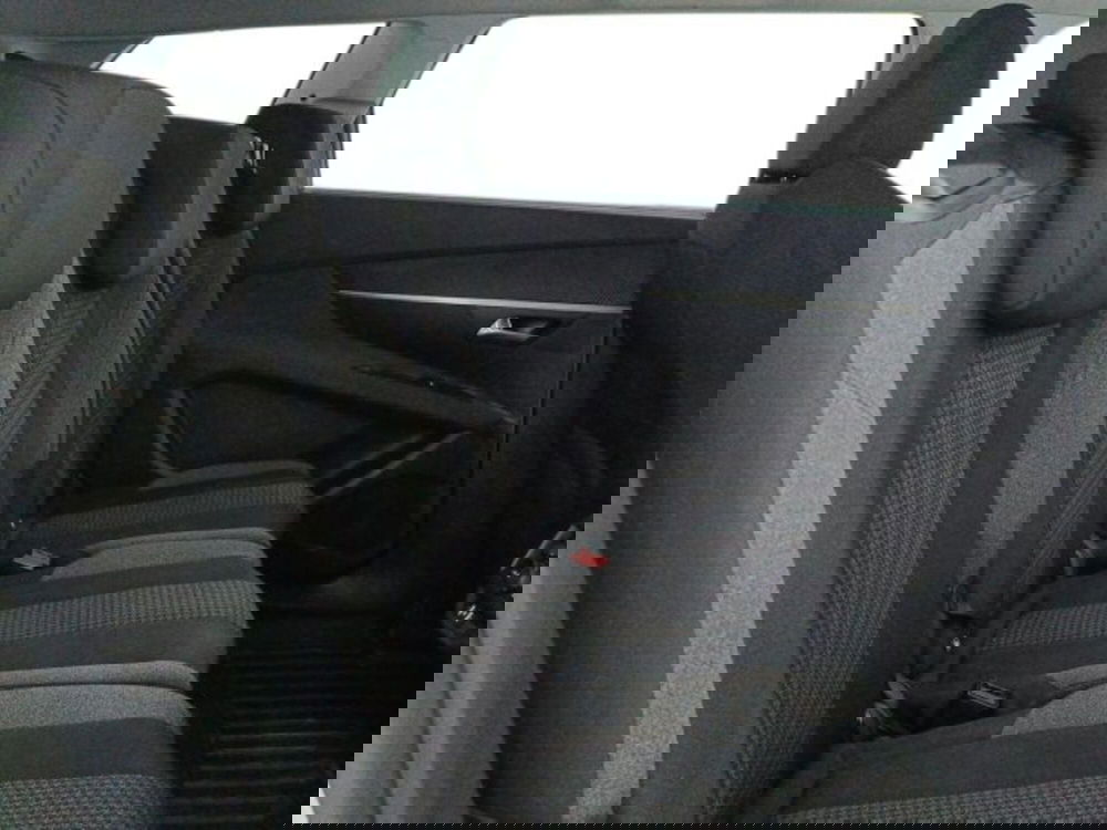 Peugeot 5008 usata a Catania (11)