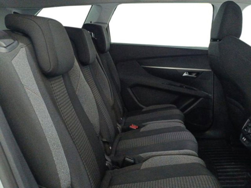Peugeot 5008 usata a Catania (11)