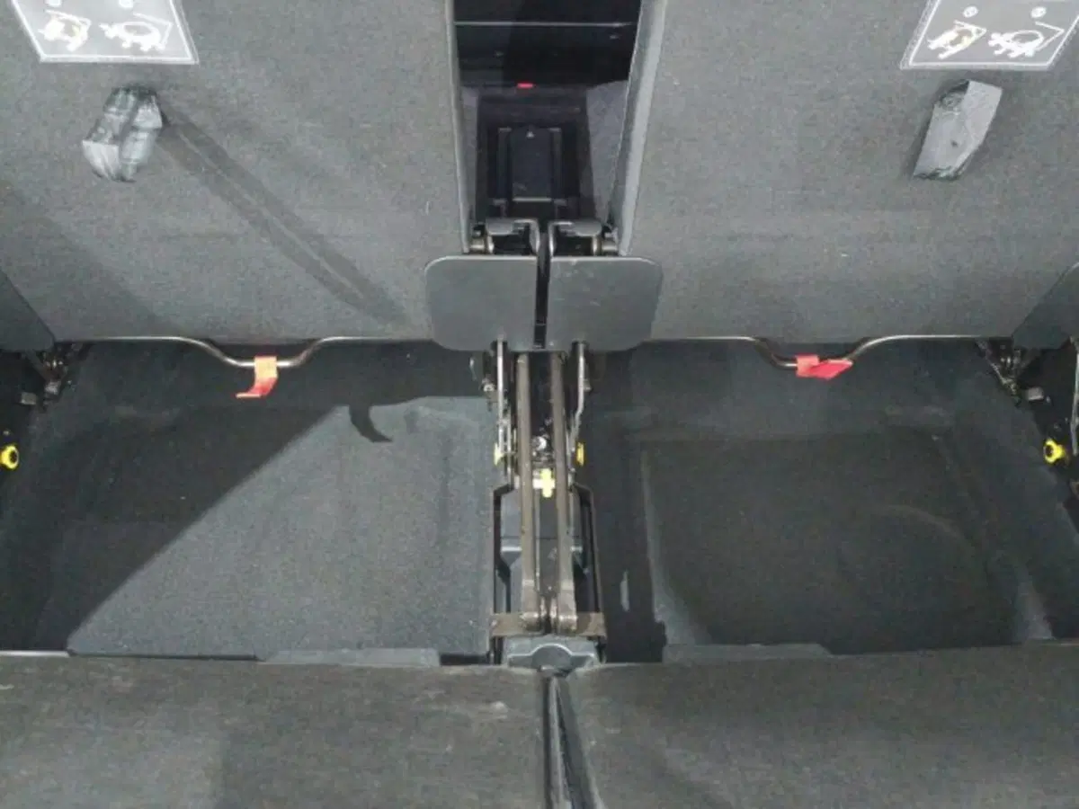Peugeot 5008 usata a Catania (13)